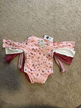 NWT Baby Girl Pink Floral Bodysuit 4-Pack